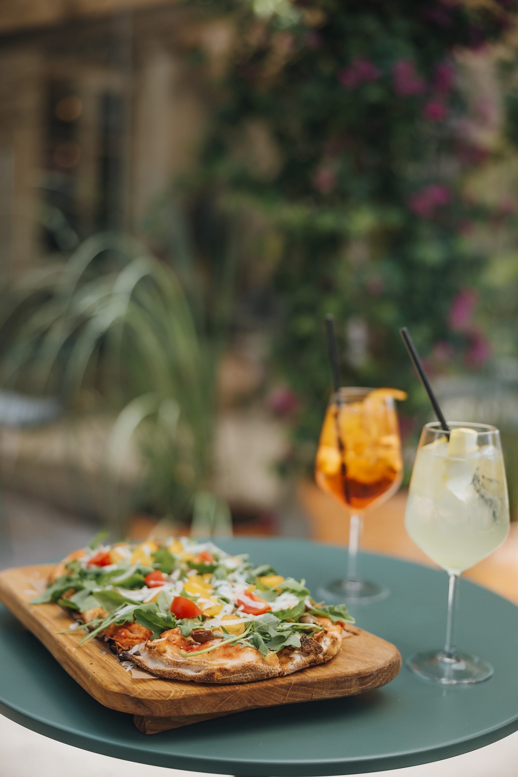 Pinsa in Aperol v Pino